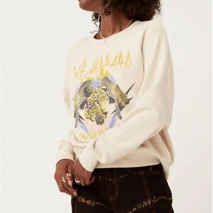 Daydreamer Def Leppard Prowel Crewneck Sweatshirt sweater